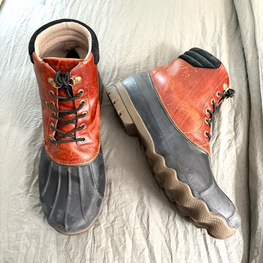 Sperry Avenue Leather Rubber Duck Boots. Size 13.